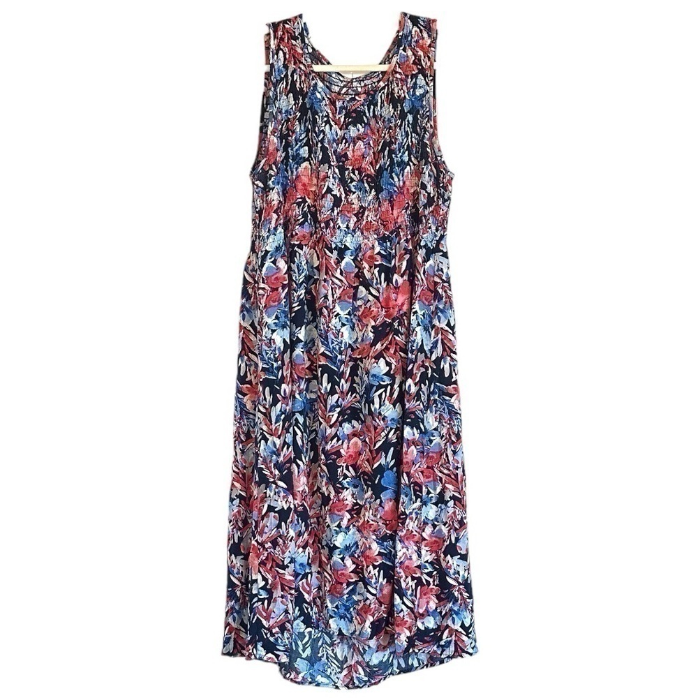 Adorable red, white, blue floral maxi dress. Comfy, casual and perfect for a BBQ